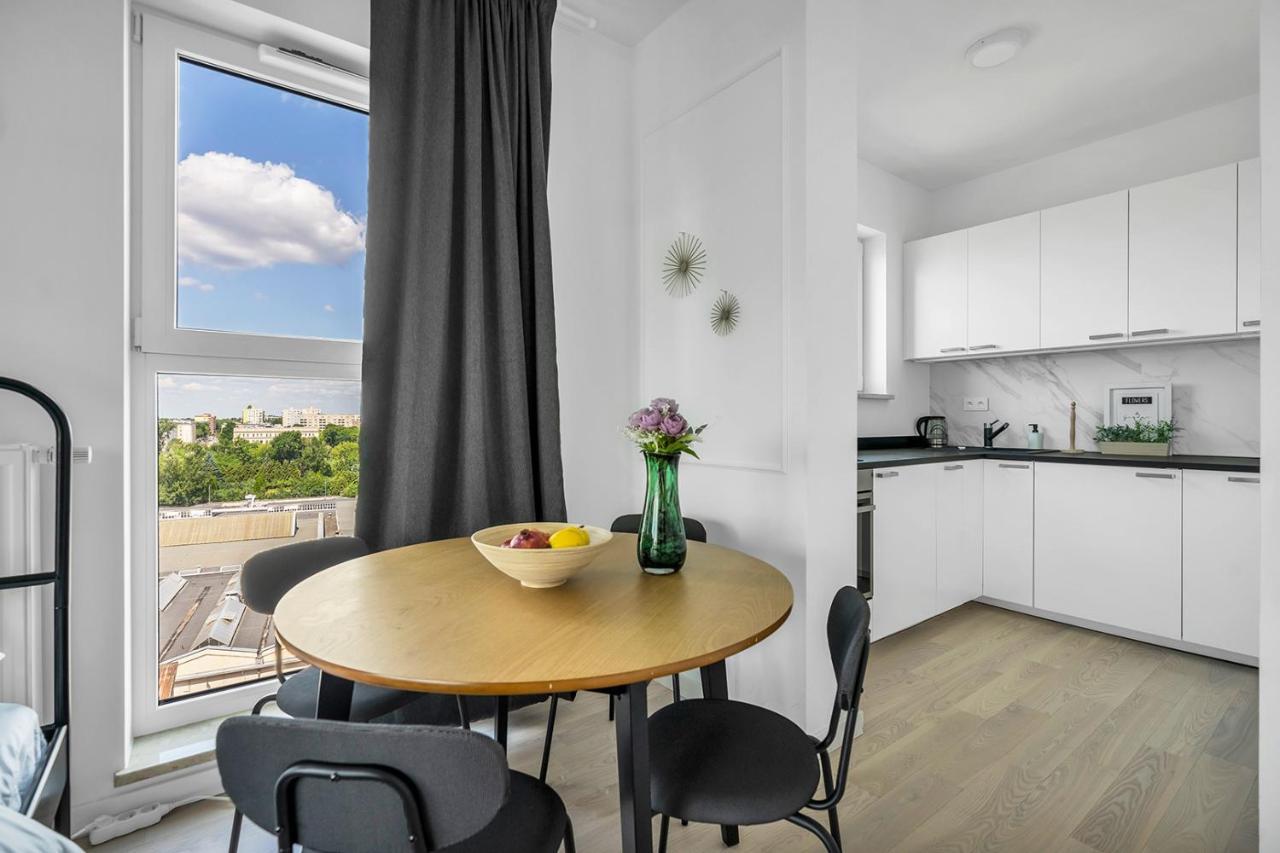 Apartament 8th Floor Downtown N2 - Parking, View, Balcony - By Rentujemy Warszawa